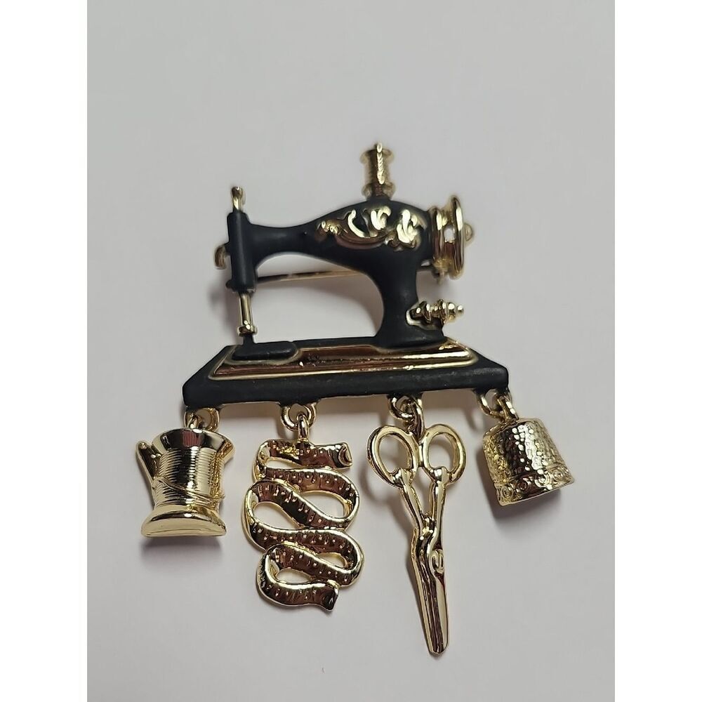 Vintage Danecraft Brooch Of A Vintage Sewing Machine with Dangling Charms